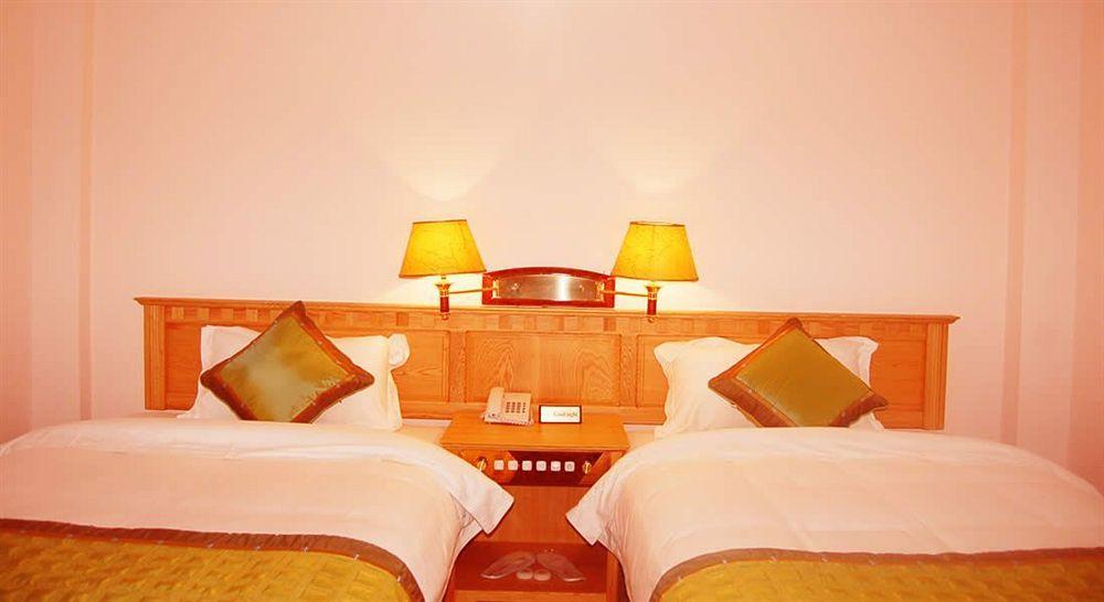 Golden Halong Hotel Nan Giang Esterno foto